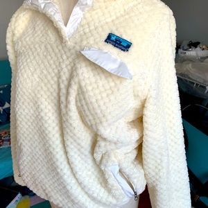pullover sweatshirt